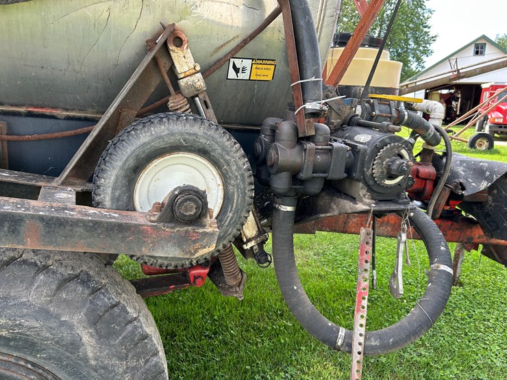 45’-ground-drive-sprayer-image-7