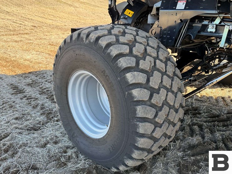 2025-case-ih-8260-image-55