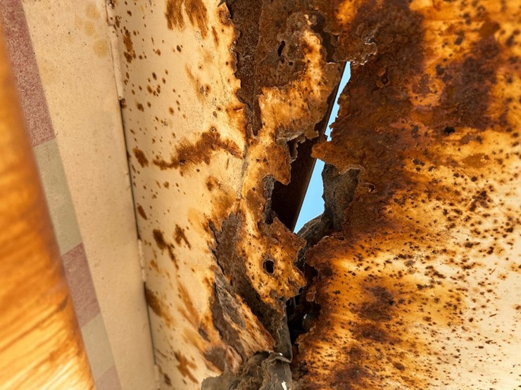 2005-unknown-trailer-image-6