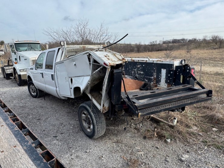 2012-ford-service-truck-(inoperable)-image-5