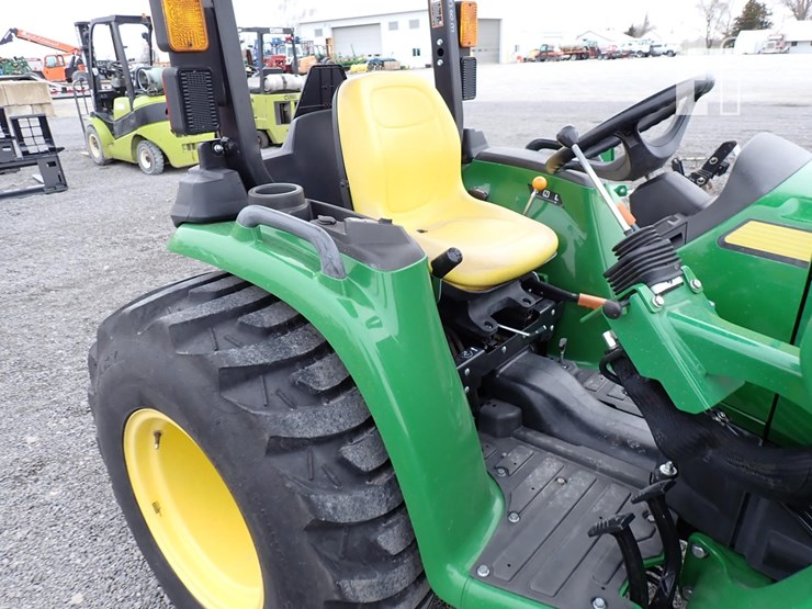 2021-john-deere-3038e-image-7