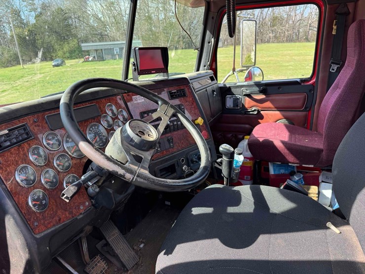 2007-western-star-4900fa-image-24