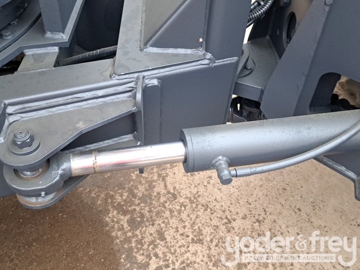 benford-6-ton-swivel-skip-dumper,-roll-bar-image-15