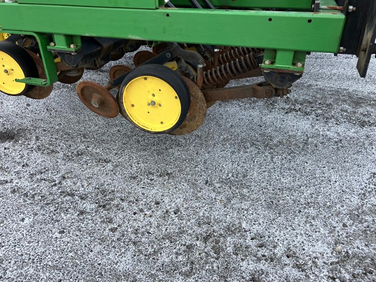 john-deere-750-image-16
