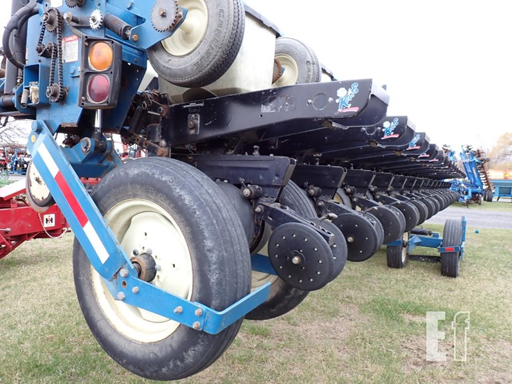 kinze-2600-image-9