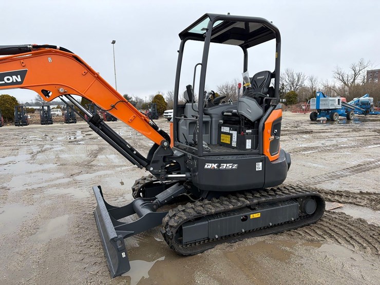 develon-dx35z-7-image-2