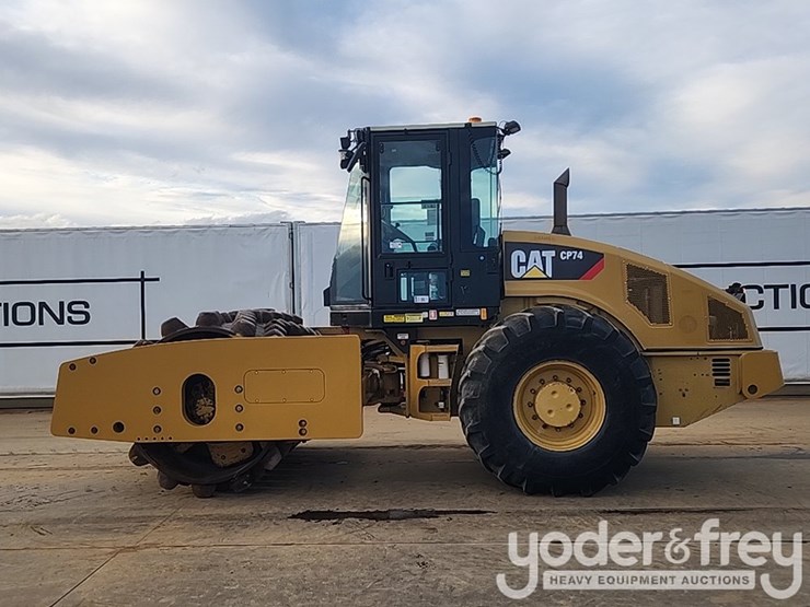 2011-caterpillar-cp74-image-2