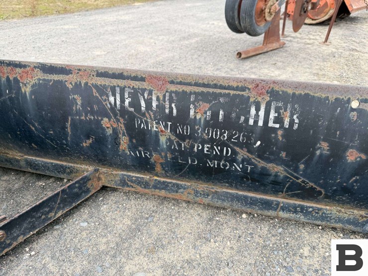 meyer-ditcher-3pt-v-ditcher-image-6