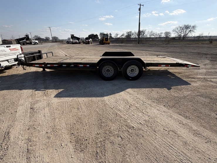 2021-toro-trailer-image-7