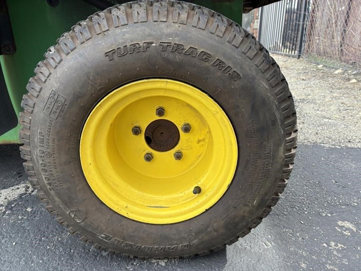 2017-john-deere-gator-image-5