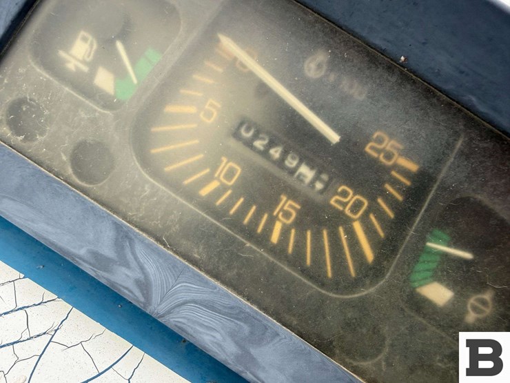 1994-ford-5030-image-45