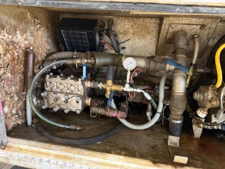 2017-peterbilt-567-image-44