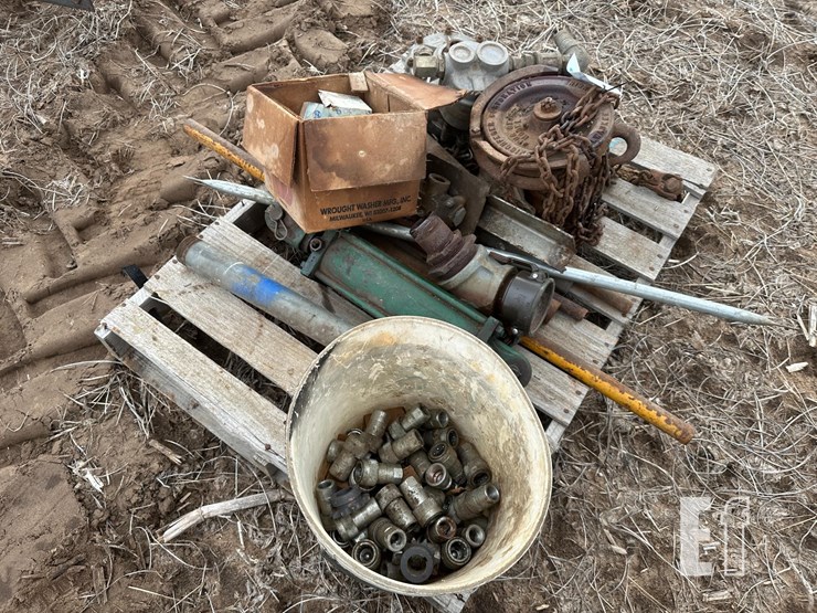 skid-with-chain-hoist,-pump-image-3