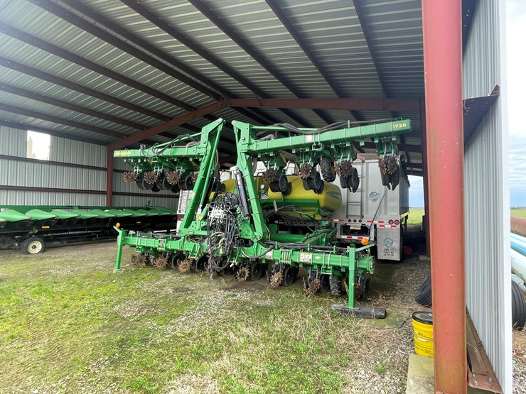 john-deere-1725-image-1