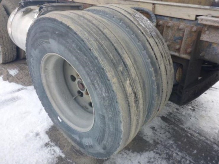 2015-peterbilt-367-image-53