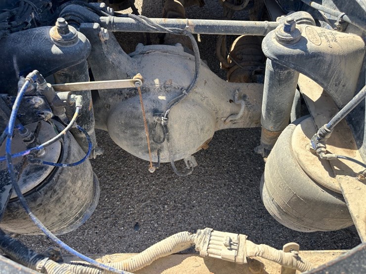 2012-peterbilt-386-image-8