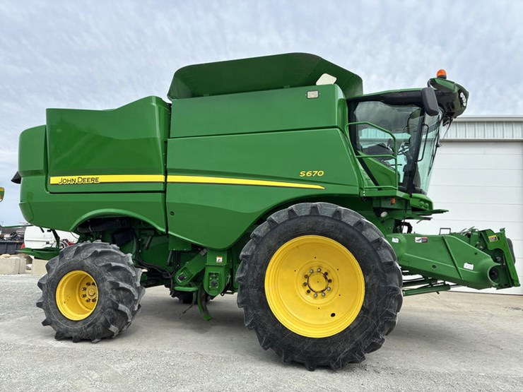 2014-john-deere-s670-image-3