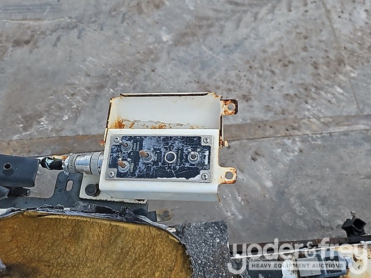 2012-roadtec-rp170-image-33