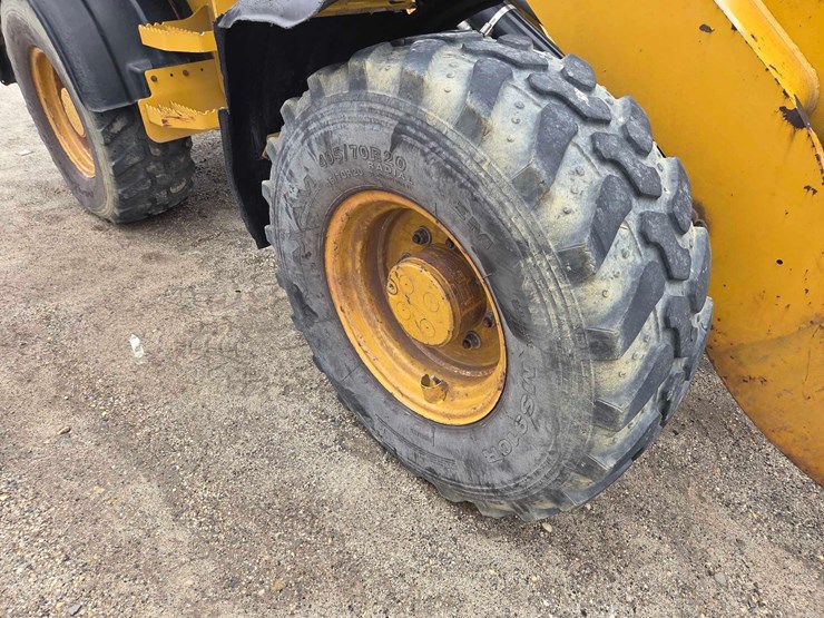 2017-caterpillar-908h2-image-11