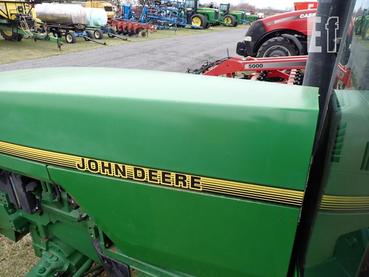 john-deere-8100-image-22