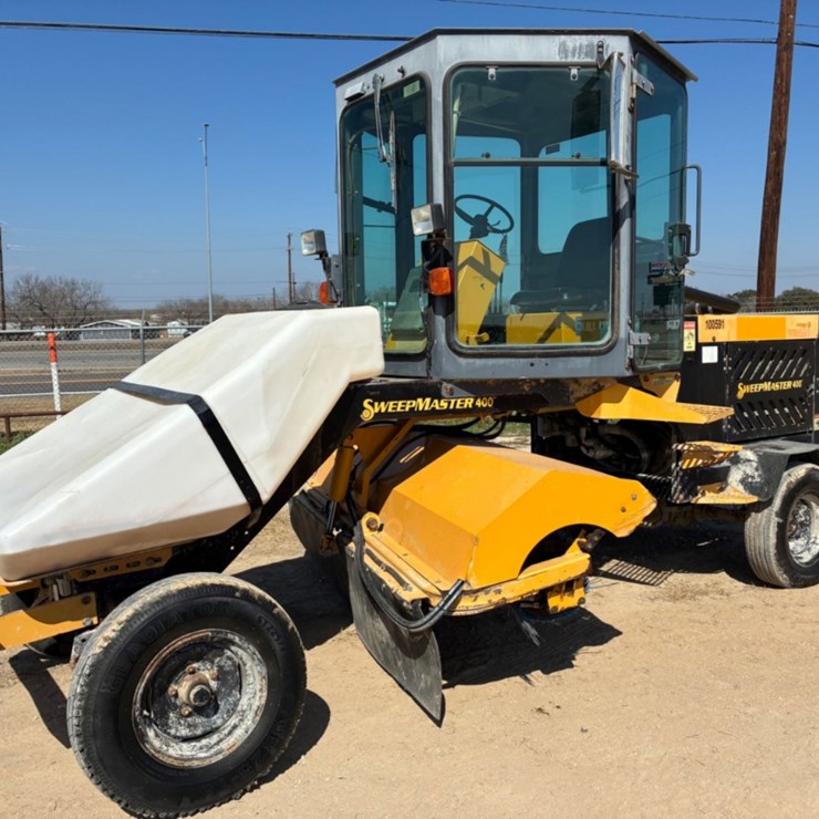 LAY-MOR SWEEPMASTER 400