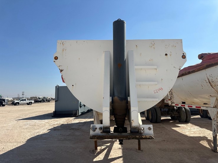 2014-axle-end-dump-image-2