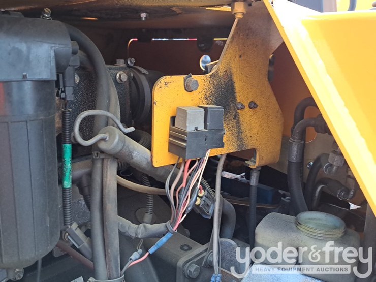 benford-6-ton-swivel-skip-dumper,-roll-bar-image-32