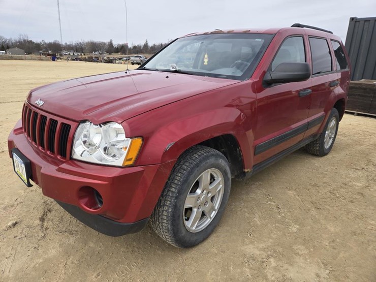 2006-jeep-grand-cherokee-laredo-image-1
