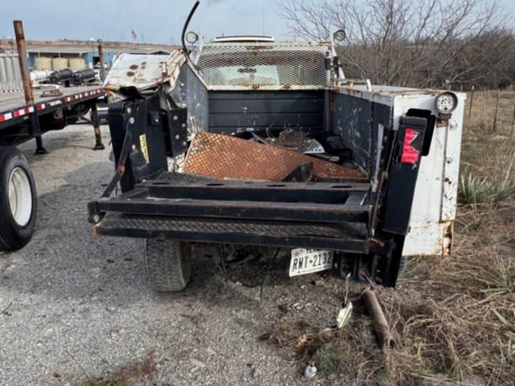 2012-ford-service-truck-(inoperable)-image-4