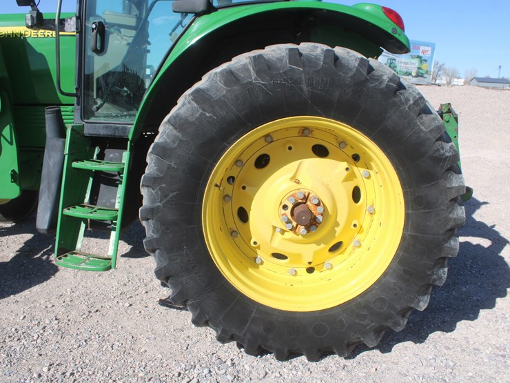 2004-john-deere-7320-image-35
