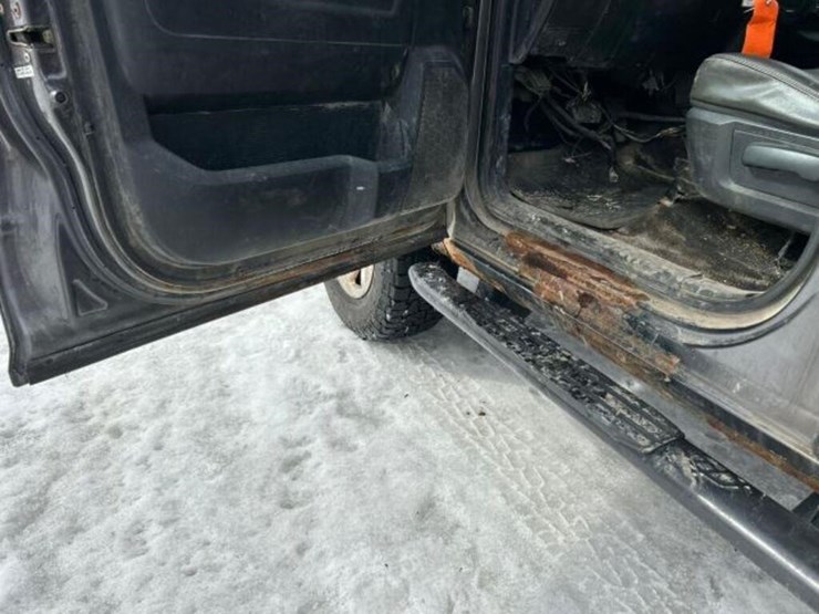 2014-ram-2500-hd-image-21