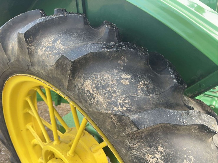 john-deere-model-b-image-36