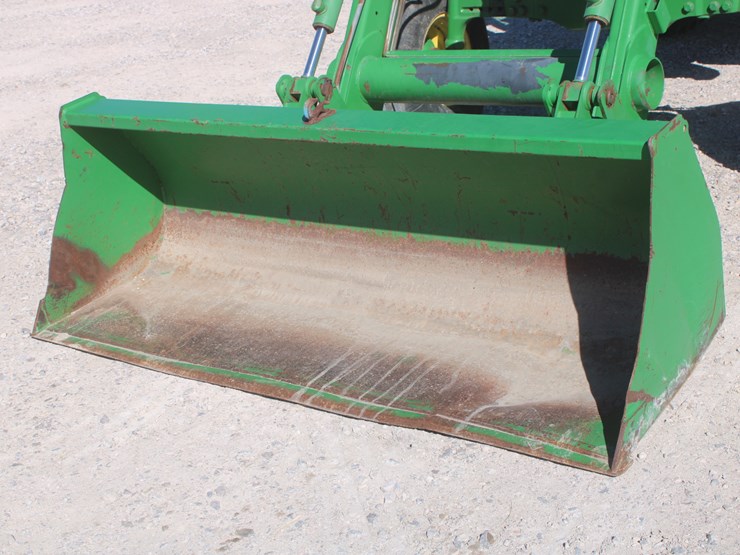 2004-john-deere-7320-image-12