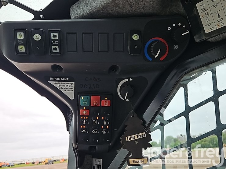 2023-deere-325g-image-28