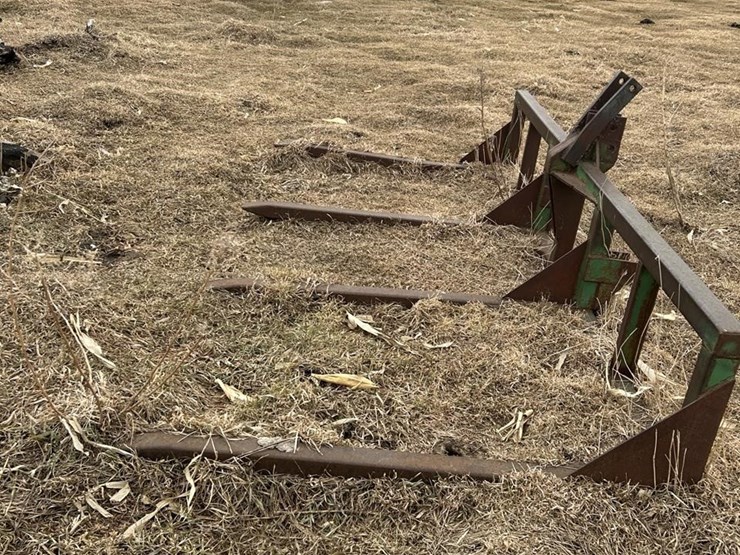 3-pt-double-bale-carrier-image-1