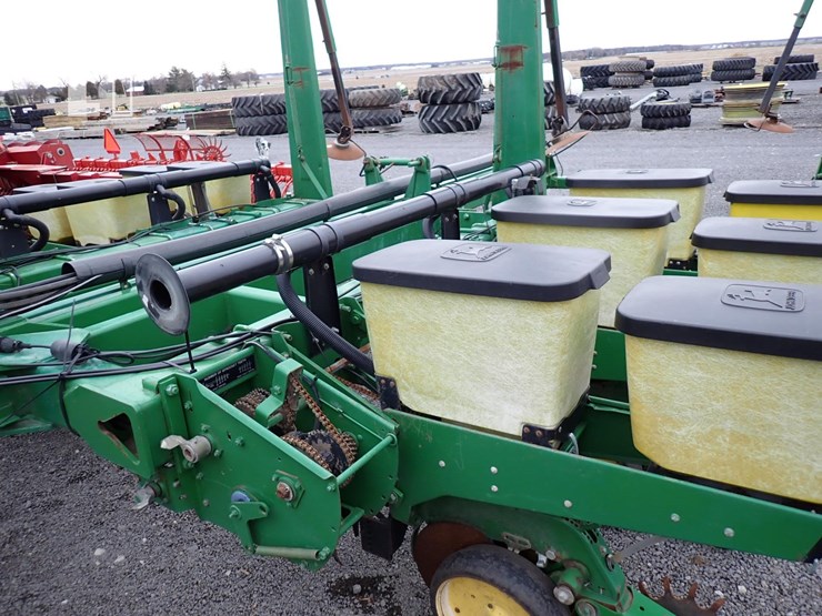 john-deere-7200-image-13