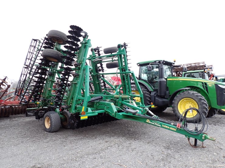 2015-great-plains-3000tm-image-1