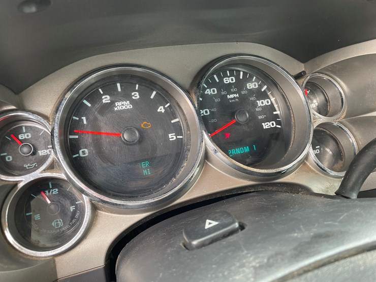 2012-chevrolet-3500-image-45