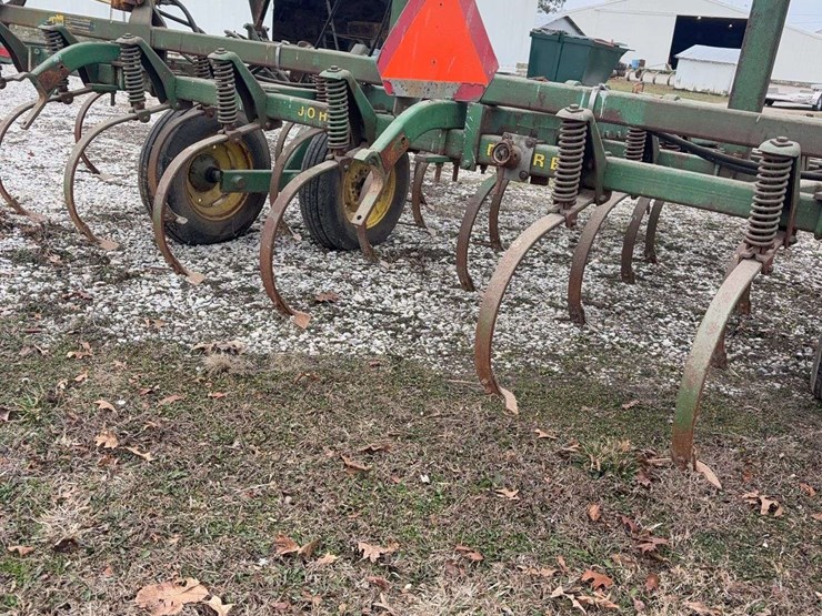 john-deere-1010-image-9