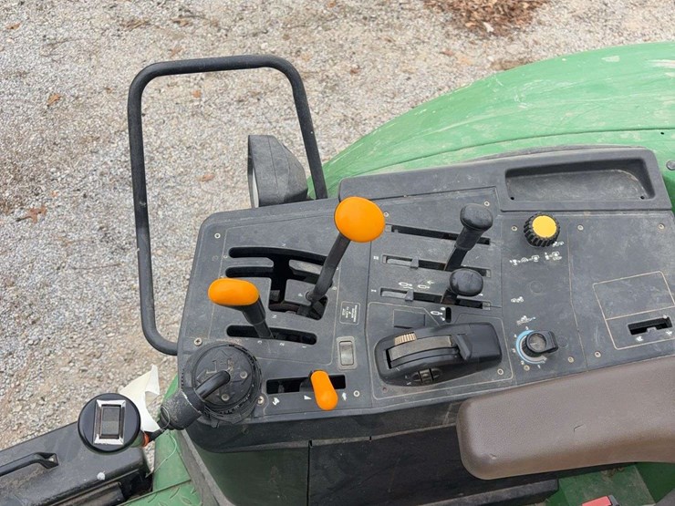 2004-john-deere-6420-image-22