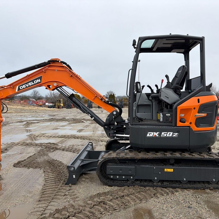 DEVELON DX50Z-7