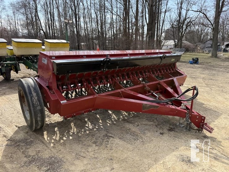 case-ih-5100-image-3