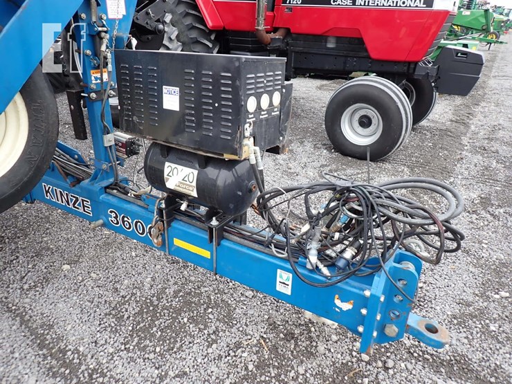 kinze-3600-image-3