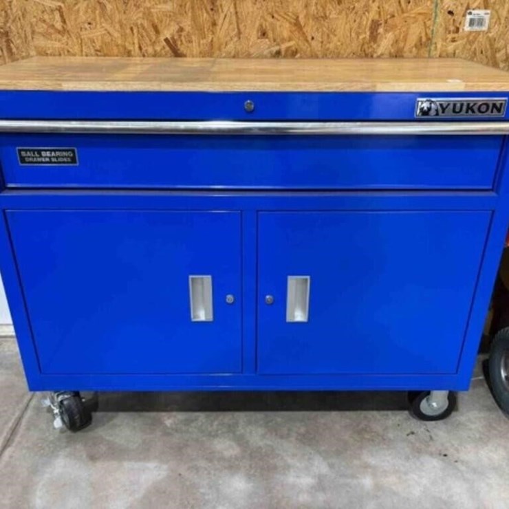 YUKON 46" ROLLING TOOL CART