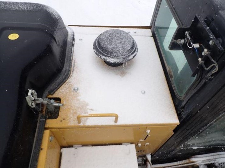 2017-caterpillar-320fl-image-43