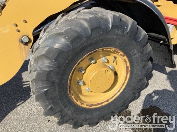 2016-caterpillar-907m-image-12