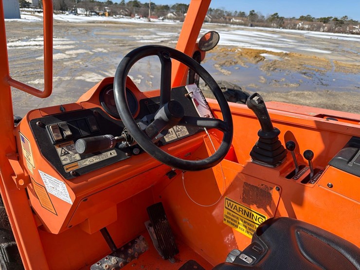 2016-sky-trak-6036-image-16