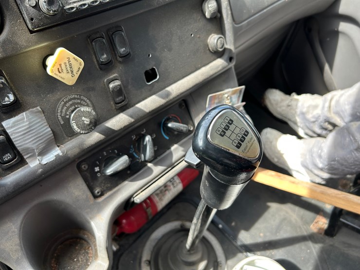 2012-freightliner-/-knapheide-20’-bed-image-20