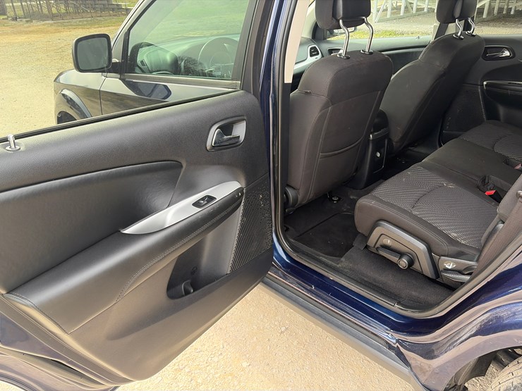 2019-dodge-journey-image-9