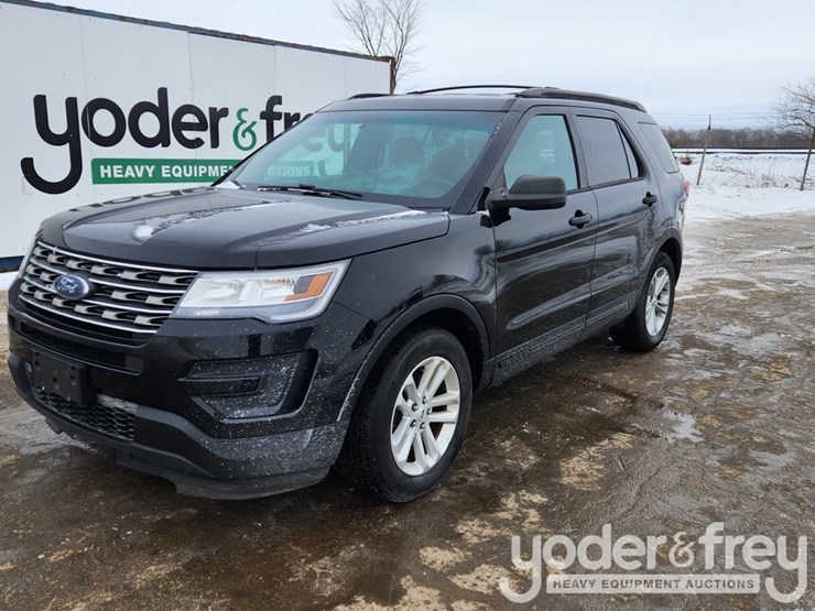 2016-ford-explorer-image-1